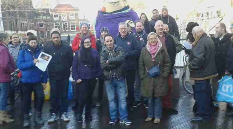 Straat Consulaat ontvangt €2000,- via Haagse Harry Beeld