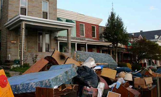 Deurwaarders ontruimen steeds minder huizen