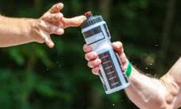 ‘Geef water aan iemand die op straat leeft’