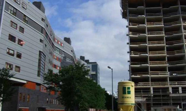 Amsterdam wil tienduizenden nieuwe woningen uit de grond stampen