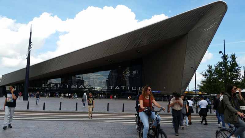 En opeens is het centraal station je huis: hoe deze hogeropgeleiden plotseling dakloos werden