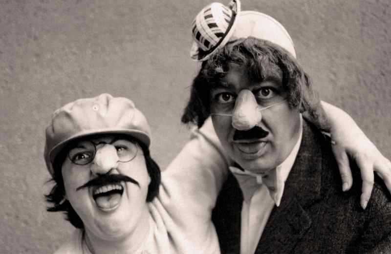 Haroon Ali woont naast cliënten uit een zorginstelling. Maar zo gek zijn deze buren niet