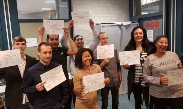 Certificaatuitreiking Educatieproject