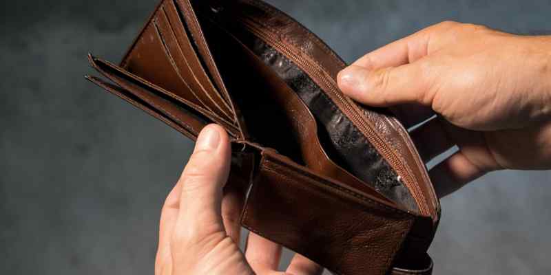 ‘Veel arme ouderen dragen hun lot in stilte’