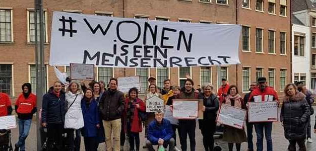 Krakers verlaten pand Piet Heinstraat