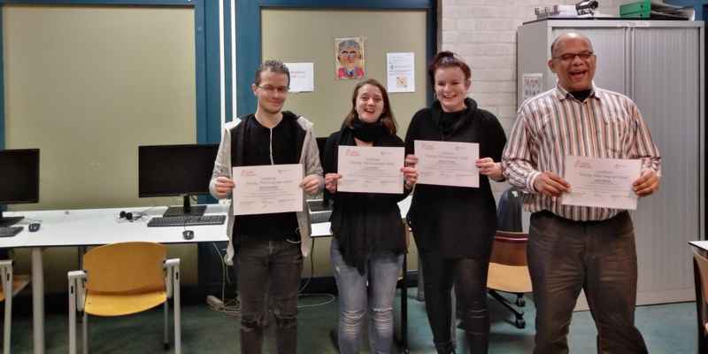 Certificaat uitreiking en Start nieuwe training Educatieproject