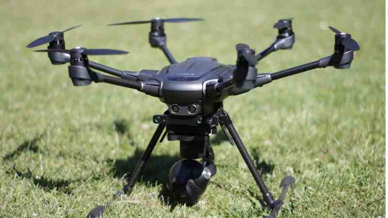 Kamperende dakloze gered van hoog water met behulp van drone