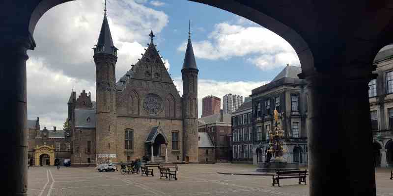 De bijstand gaat euro voor euro omlaag; de Landelijke Cliëntenraad waarschuwt voor armoede