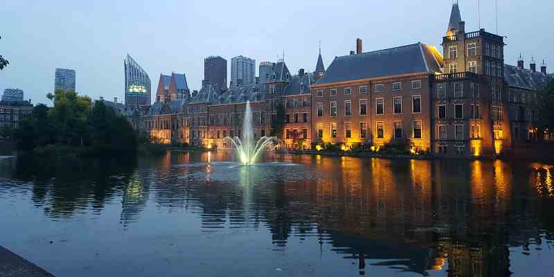 Stadsgeograaf Cody Hochstenbach pleit voor meer regie op de woningmarkt: ‘Omarm de Nederlandse volkshuis­vestelijke traditie’