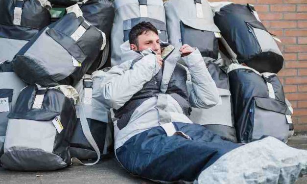 Sheltersuit Sleep Out: Help dakloze mensen de winter door