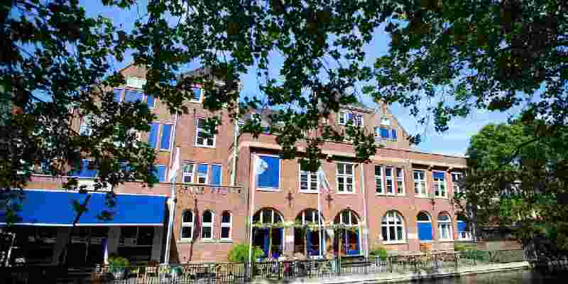 Tweede Kamer wil dat coronanoodopvang openblijft, maar de tijd dringt