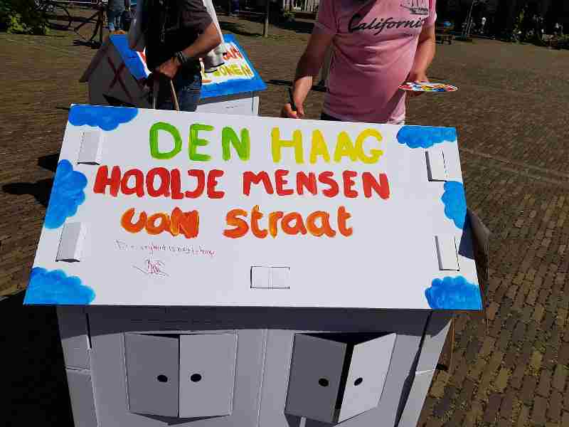 Dakloosheid los je alleen op met huisvesting