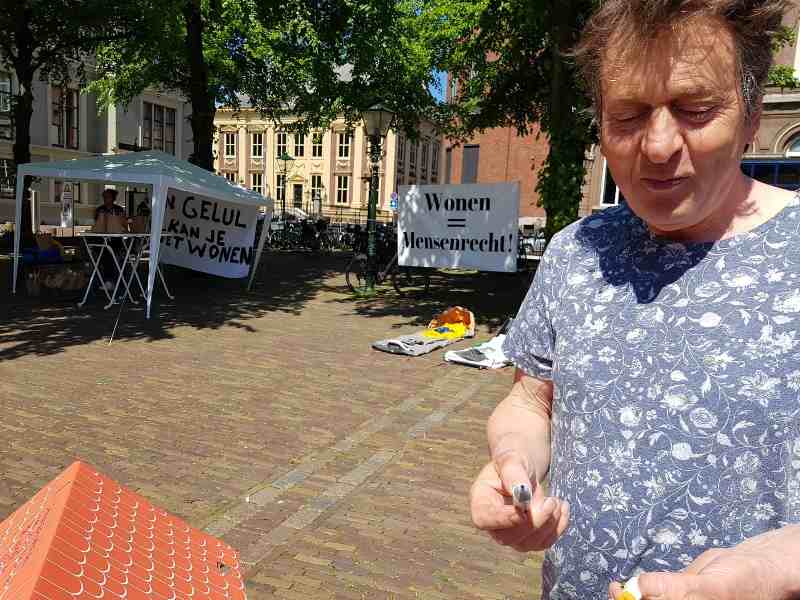 Straat Consulaat slaakt noodkreet om daklozen op de Koekamp