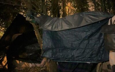 Het team ‘dakloosheid’ van het Ministerie van Volksgezondheid, Welzijn en Sport  krijgt rauwe en realistische tour van het Straat Consulaat