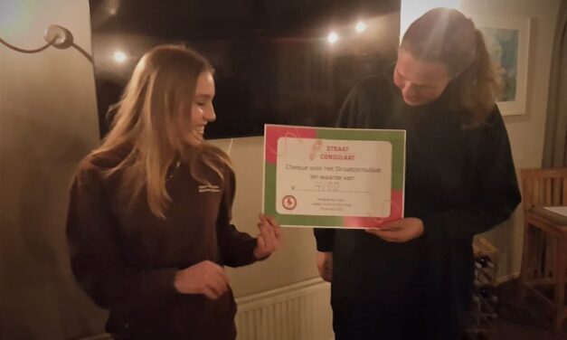 Ladies Circle doneert opnieuw aan het Straat Consulaat