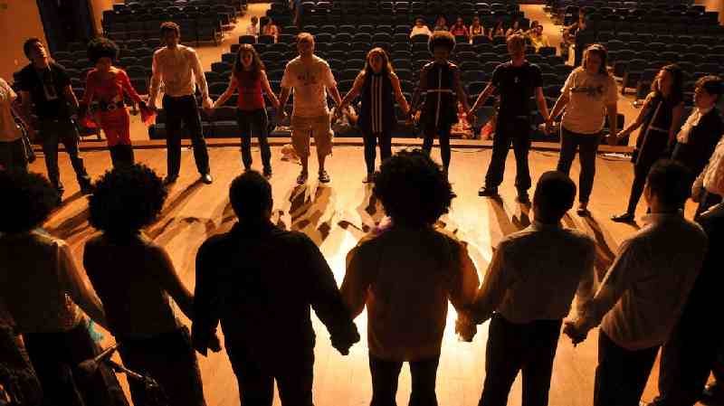 Theatermaker David zoekt daklozen voor toneelstuk over het leven op straat