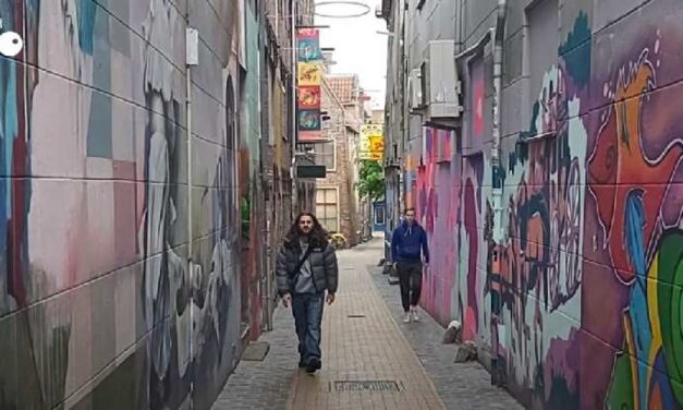 {Video} Jong en dakloos? Waar vind je een bed?