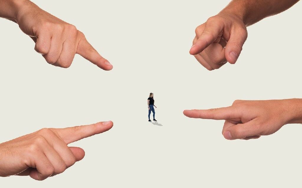 Bijstandsregels voor toeslagenslachtoffers in plaats van beloofde ‘ruimhartige’ hulp