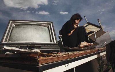 Arme huurders protesteren tegen huurverhoging: ‘Ik zou de tv nog eruit kunnen gooien’