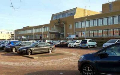 Nu nog lege gangen en kamers, straks een mega-opvang: binnenkijken in verlaten ziekenhuis