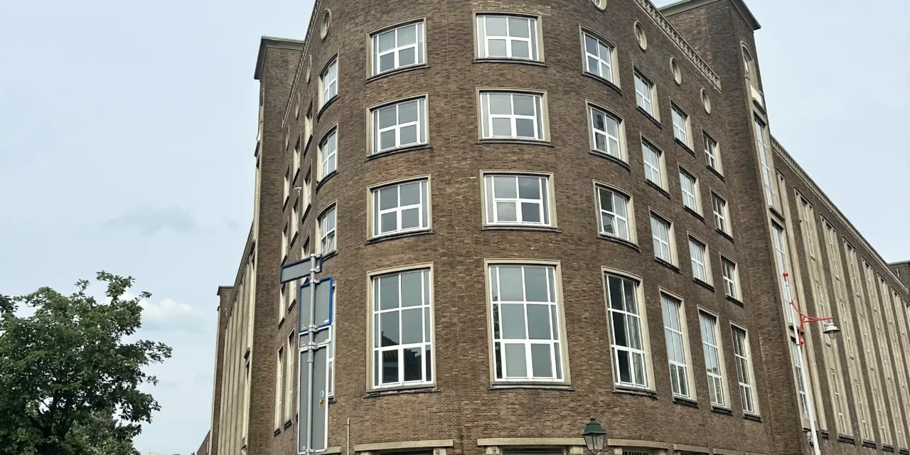 Oude KPN-telefooncentrale wint Leegstandsaward: ‘Hier kunnen honderden mensen in wonen’