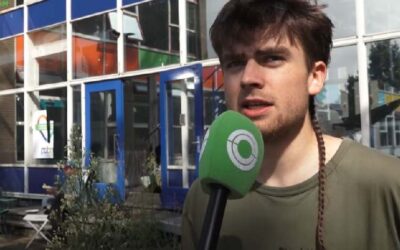 {Video} Krakers bezetten leegstaand schoolgebouw in Lombardijen: ‘We willen het openstellen’