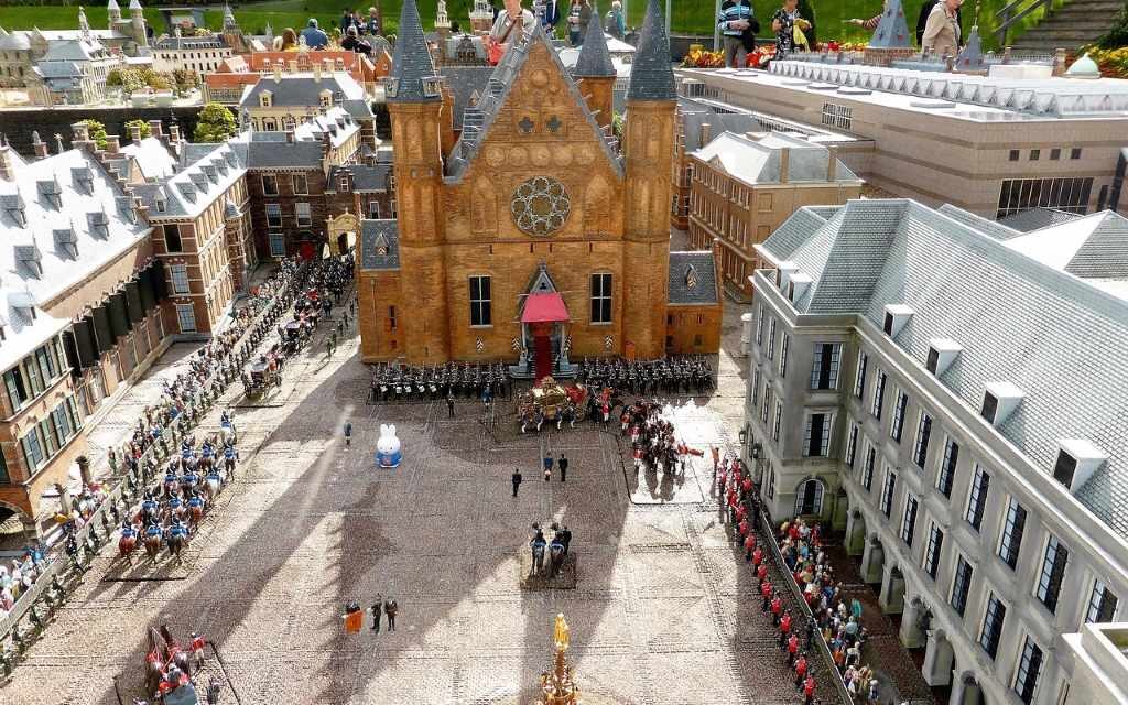 Geen oplossingen voor problemen kwetsbare mensen. Reactie Leger des Heils op Troonrede