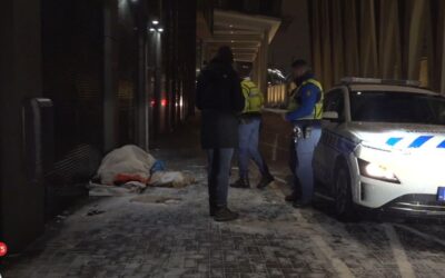 In de ijskoude nacht op zoek naar daklozen: “Het is te koud om hier te slapen, hè?”